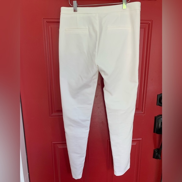 Zara Capri Pants in White - Picture 2 of 6